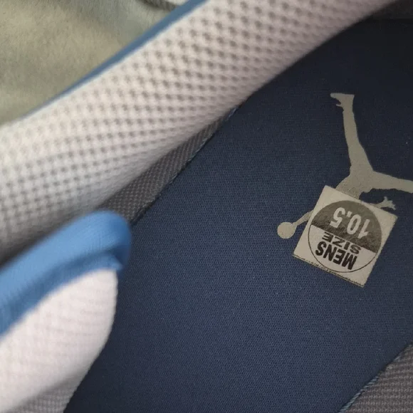 Nike Men's Blue and White Sneakers - Picture 4 of 4